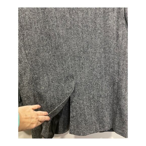 VINTAGE Tweed Sport Coat Mens 40R Brown Gray Herringbone Wool Lambs Wool Blend - Picture 2 of 12